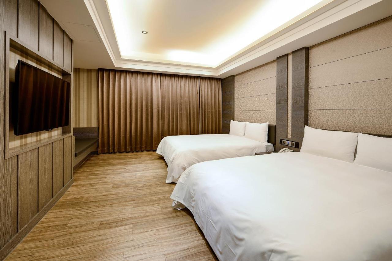 Talmud Hotel Тайнань Экстерьер фото