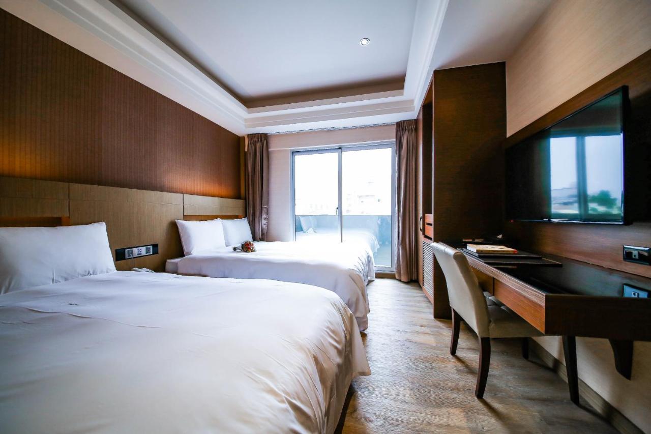 Talmud Hotel Тайнань Экстерьер фото
